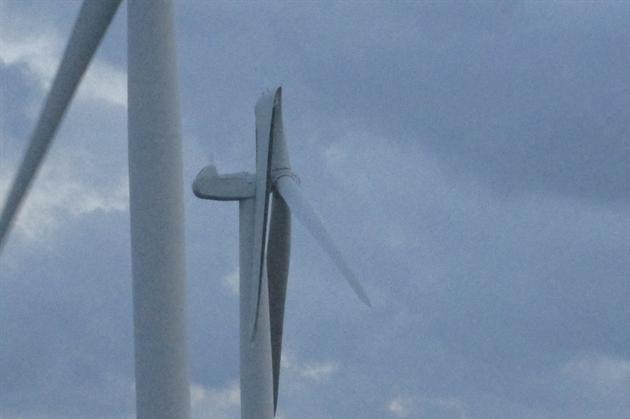 Wind turbine blade bent back